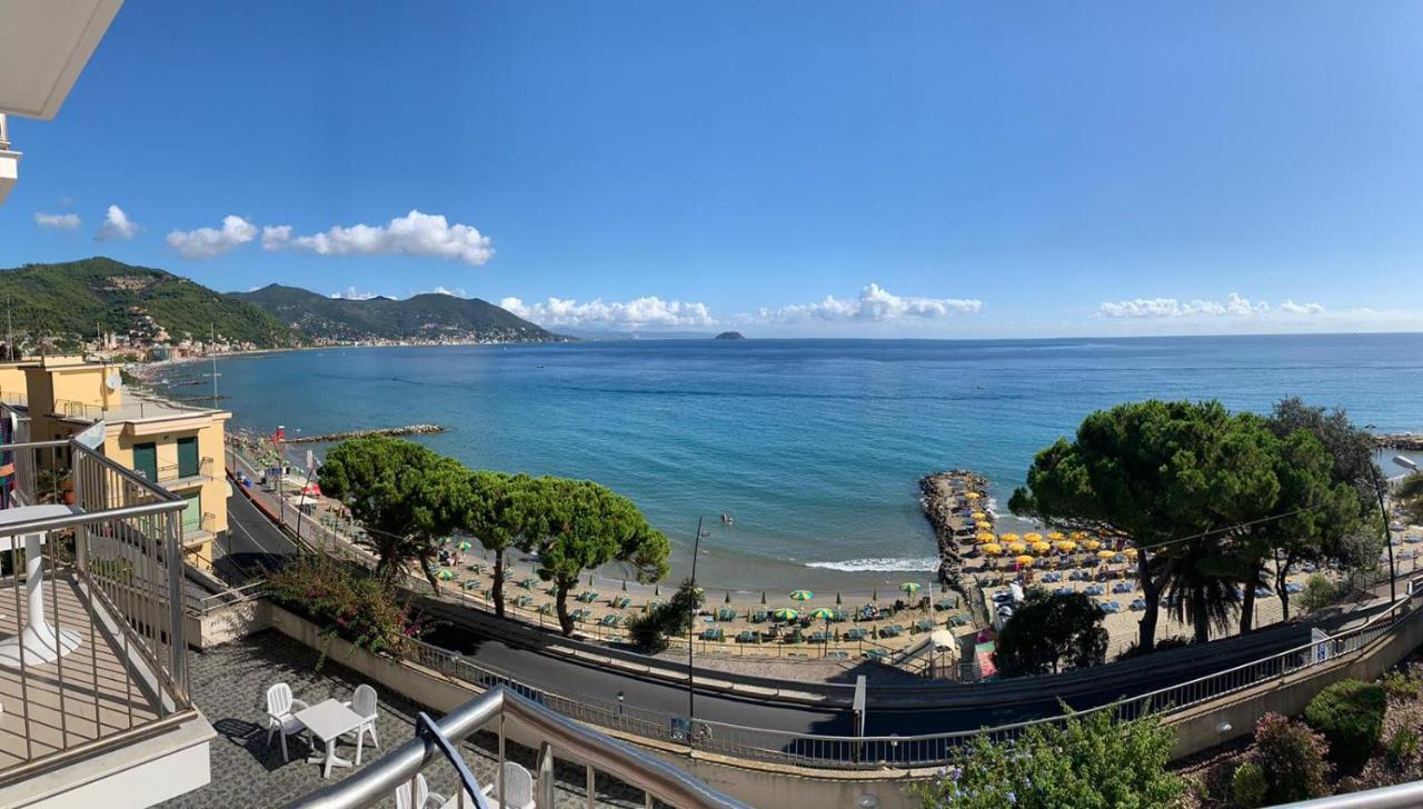 Residence Paradiso Laigueglia Buitenkant foto