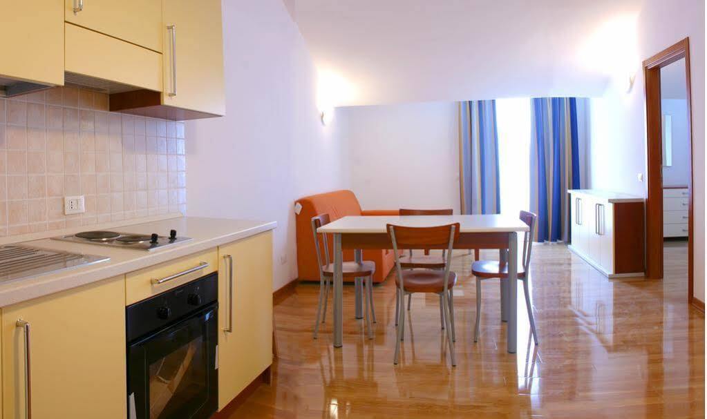Residence Paradiso Laigueglia Buitenkant foto